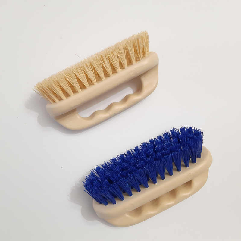 Щітка одежна з ручкою 14 см, Польща (праска) Щітка одежна з ручкою 14 см, Польща (праска)