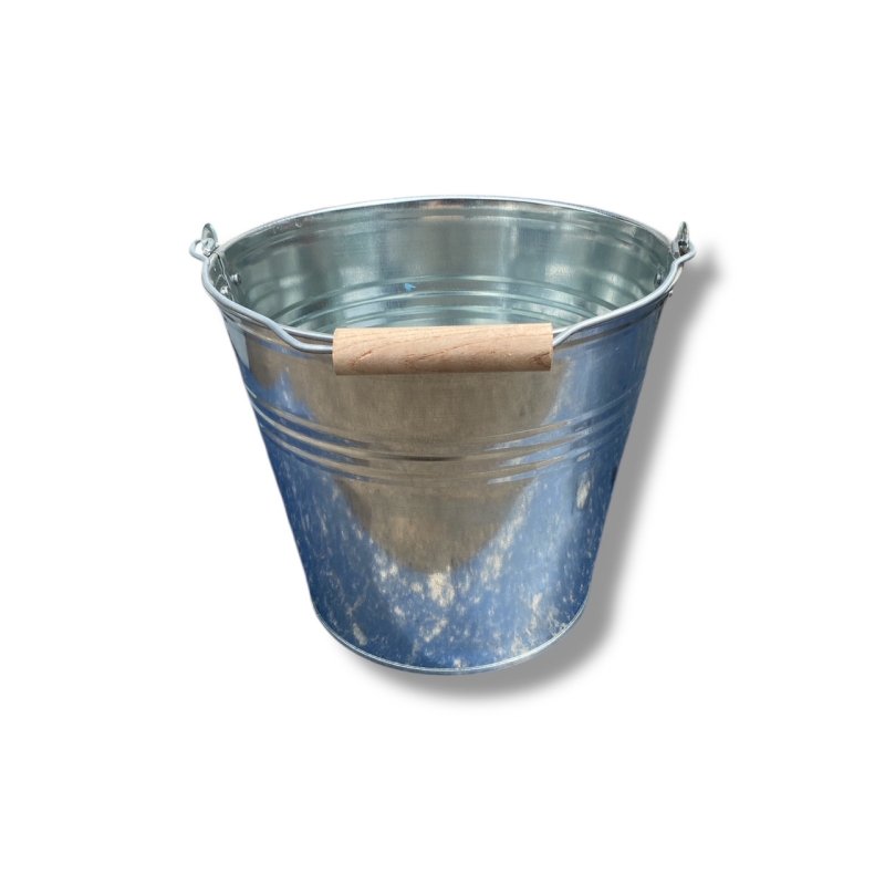 Відро оцинковане 15л двошовне з дерев“яною ручкою Відро оцинковане 15л двошовне з дерев“яною ручкою
